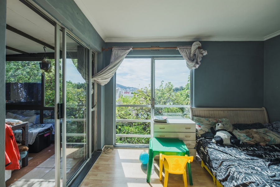 3 Bedroom Property for Sale in Vredehoek Western Cape